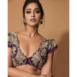 Ileana D'Cruz 🧚 banner