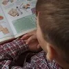 Читающий школьник📖 с братом🕺🏼 banner