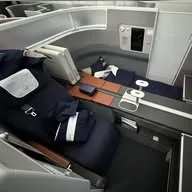 Günstige Business & First Class Flüge von Travel-Dealz banner
