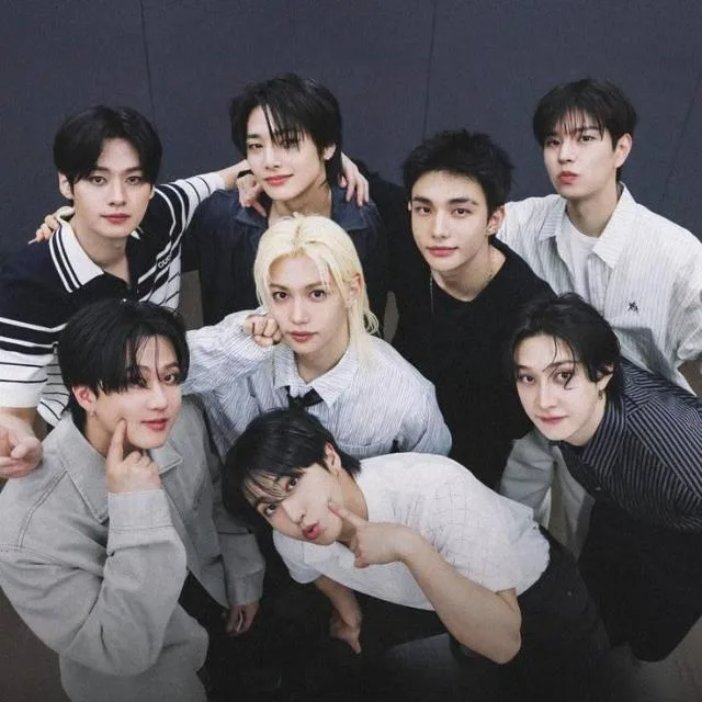 STRAY KIDS GLOBAL NEWS |OT8 🌎 banner